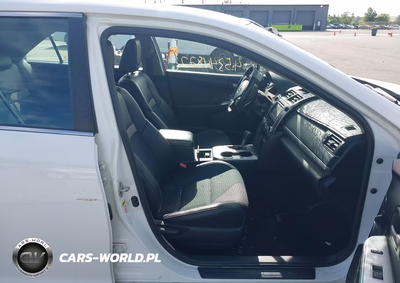 2014 Toyota Camry Se VIN:4T1BF1FK4EU332640 - 5