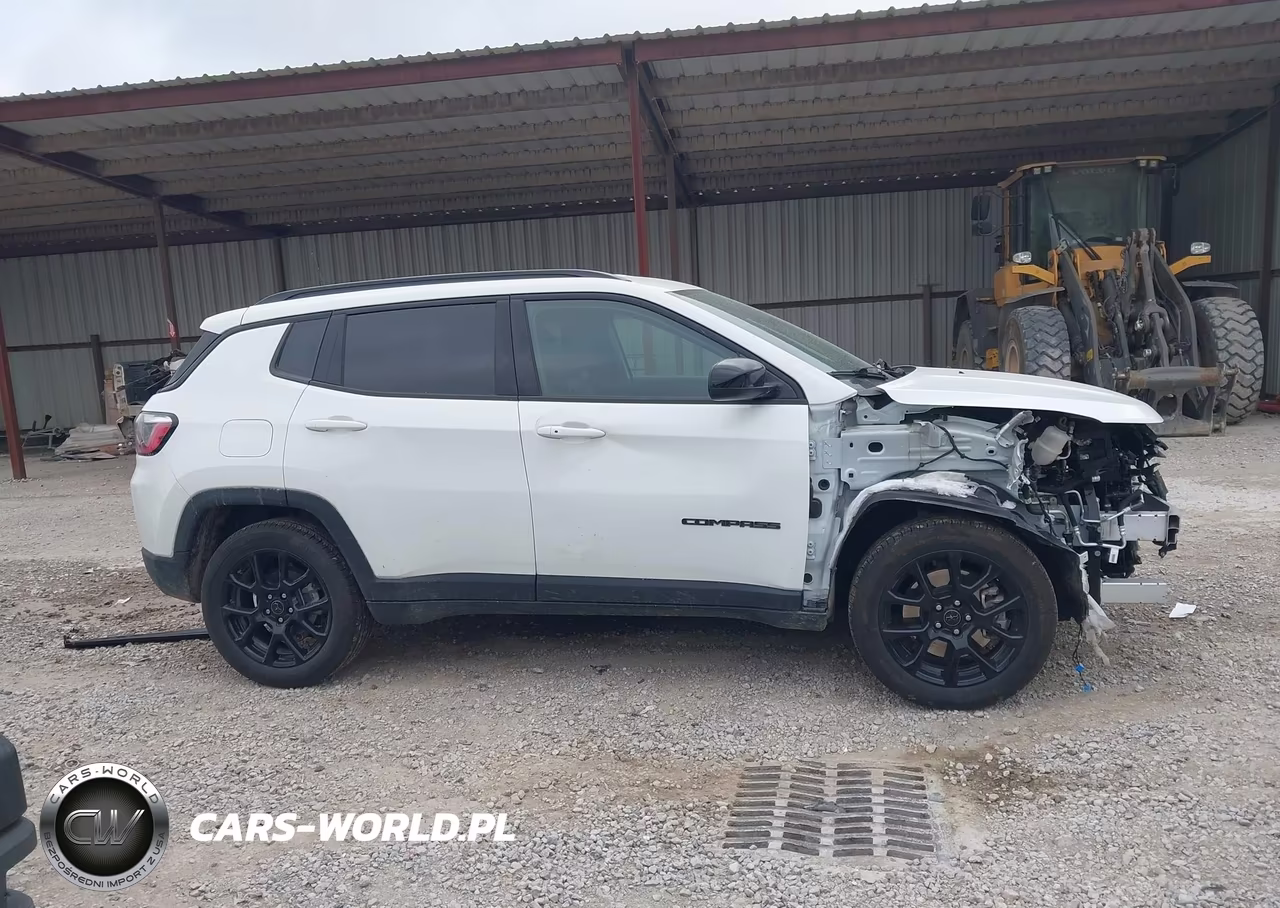 2025 Jeep Compass Latitude 4X4 VIN:3C4NJDBN0ST515315 - 14