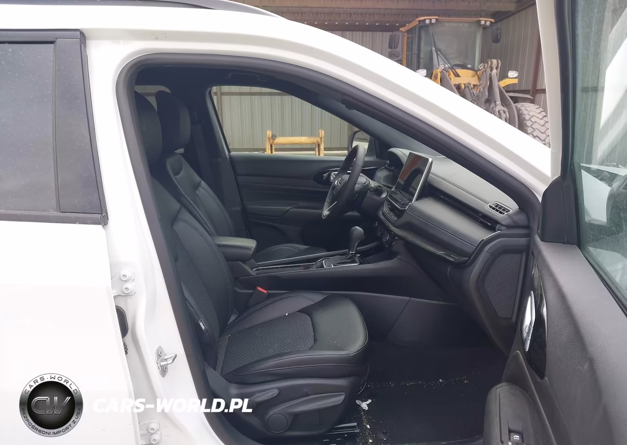 2025 Jeep Compass Latitude 4X4 VIN:3C4NJDBN0ST515315 - 5