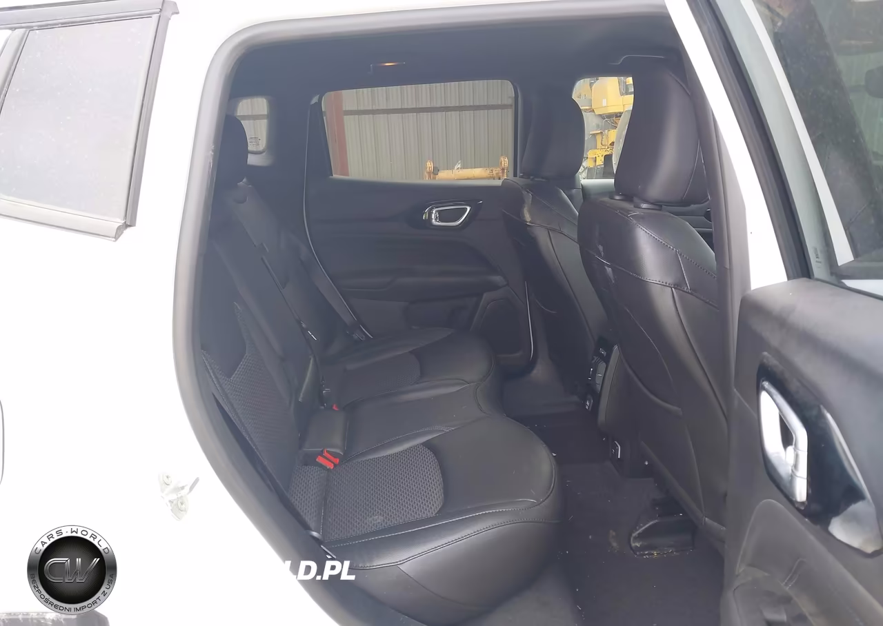 2025 Jeep Compass Latitude 4X4 VIN:3C4NJDBN0ST515315 - 8
