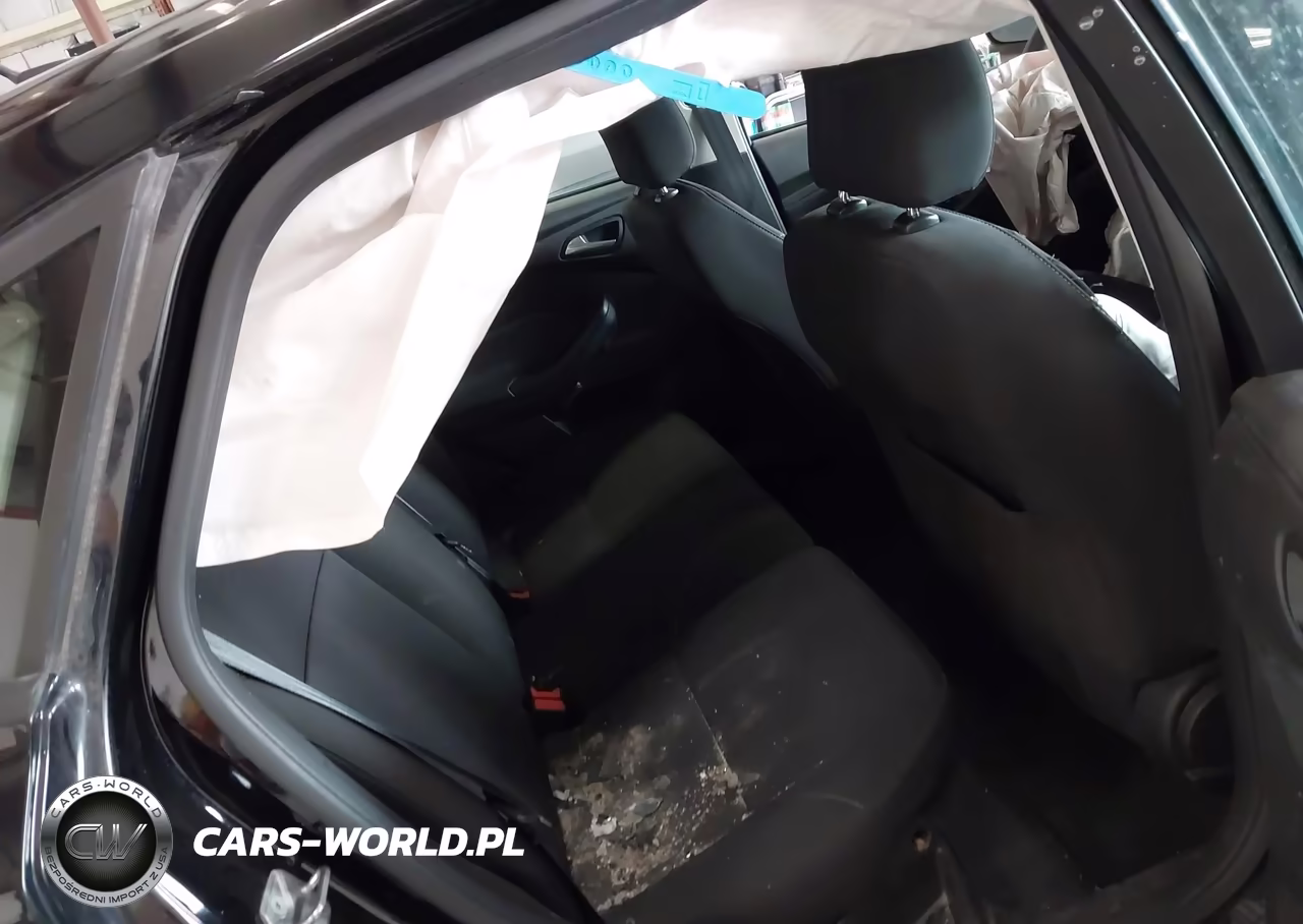2016 Ford Focus Se VIN:1FADP3K25GL281305 - 8