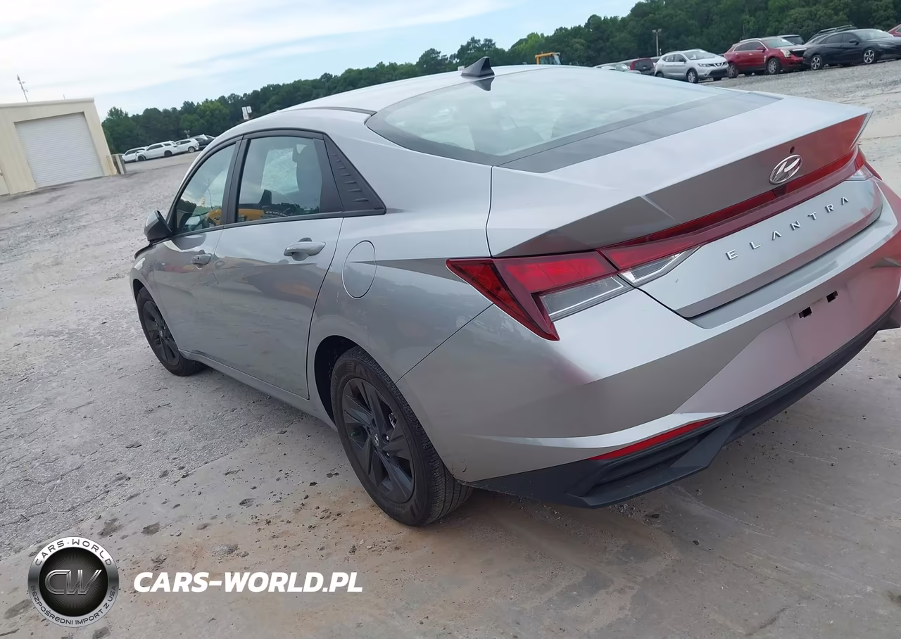 2022 Hyundai Elantra Sel VIN:5NPLS4AG5NH075409 - 3