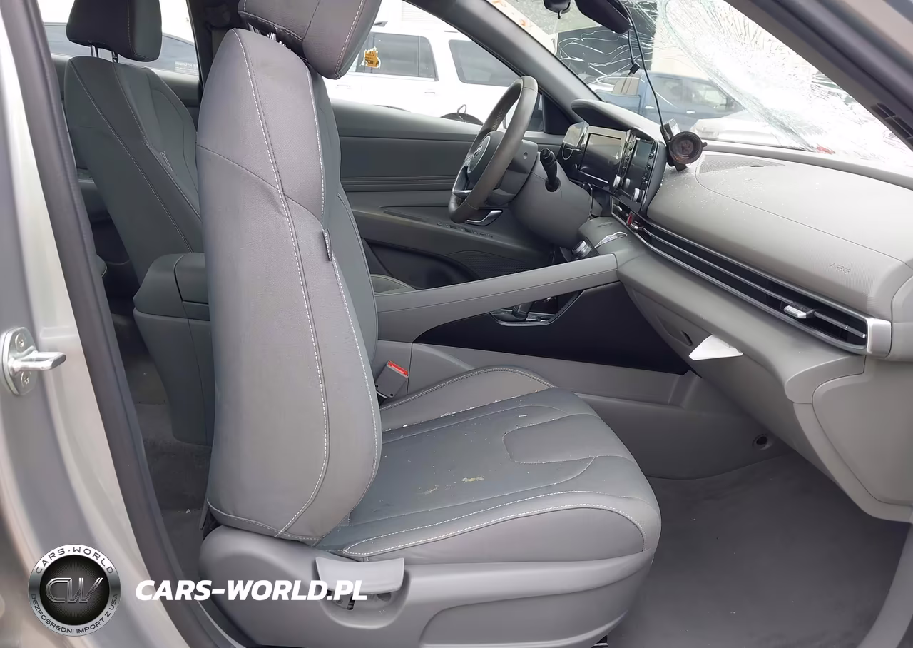 2022 Hyundai Elantra Sel VIN:5NPLS4AG5NH075409 - 5