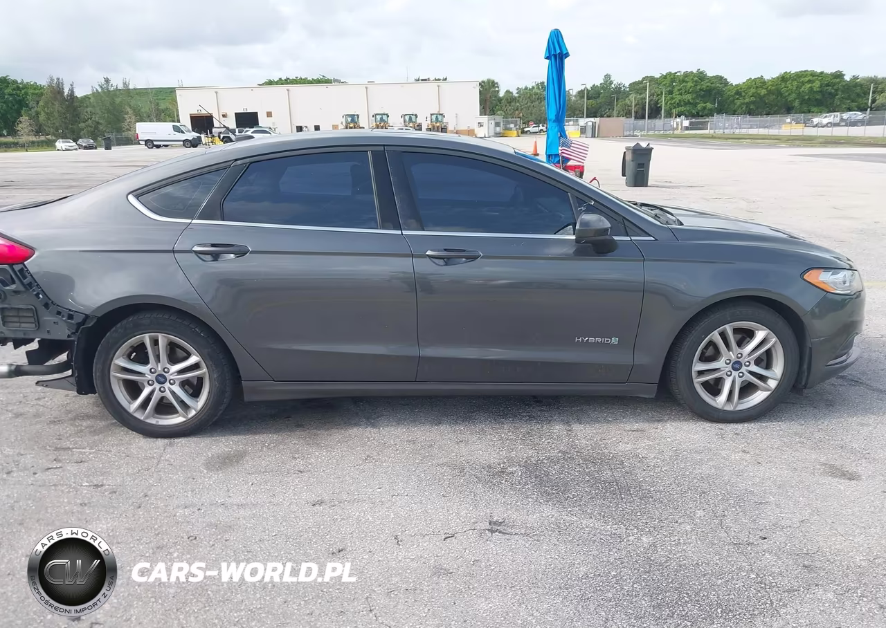 2018 Ford Fusion Hybrid Se VIN:3FA6P0LU7JR128344 - 13