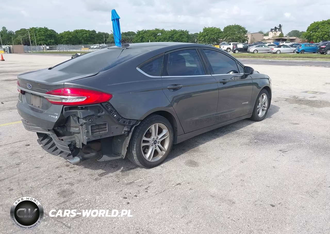 2018 Ford Fusion Hybrid Se VIN:3FA6P0LU7JR128344 - 4