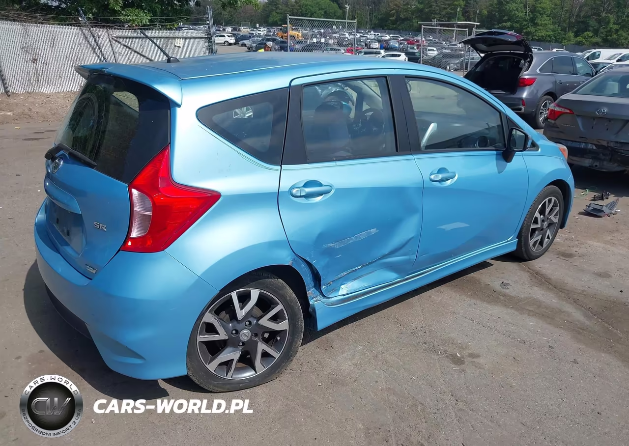 2015 Nissan Versa Note Sr VIN:3N1CE2CP9FL360546 - 4