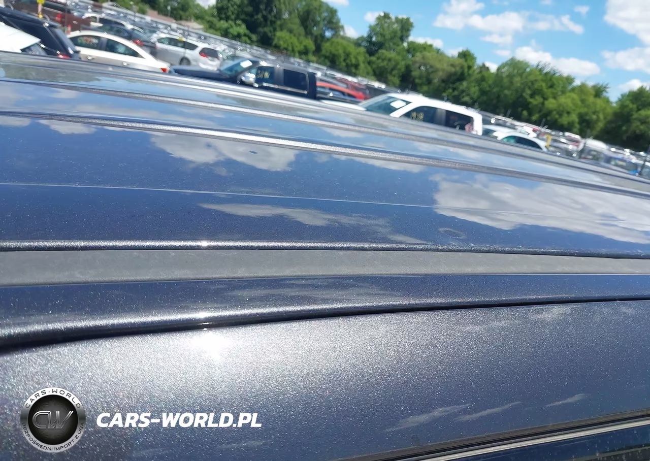 2019 Chrysler Pacifica Touring Plus VIN:2C4RC1FGXKR508011 - 19