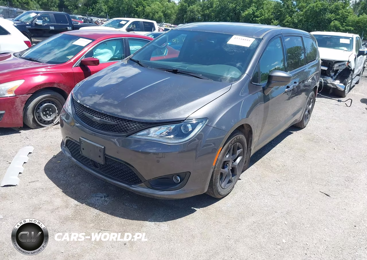 2019 Chrysler Pacifica Touring Plus VIN:2C4RC1FGXKR508011 - 2