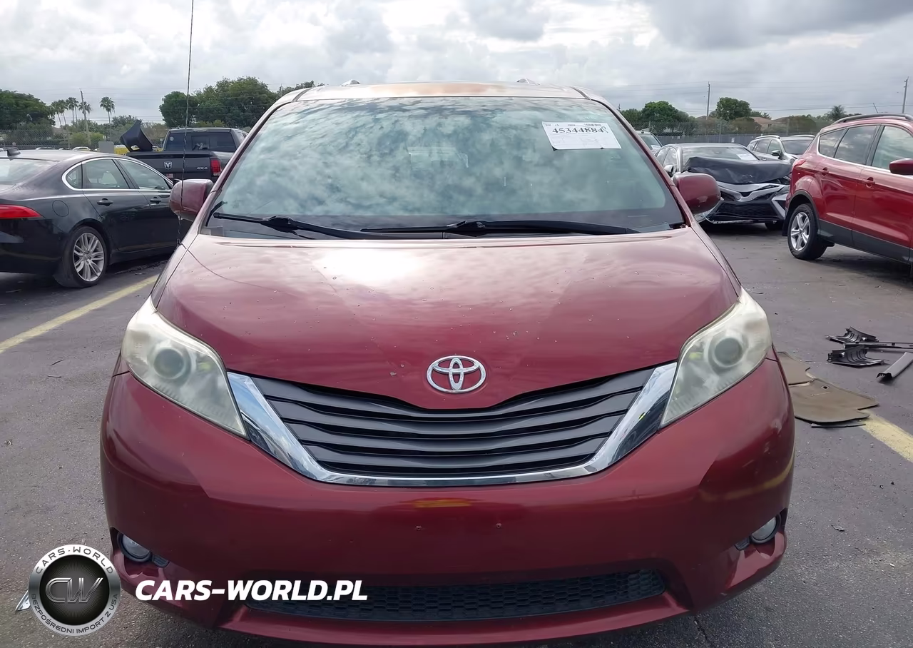 2013 Toyota Sienna Xle V6 8 Passenger VIN:5TDYK3DC8DS377259 - 13