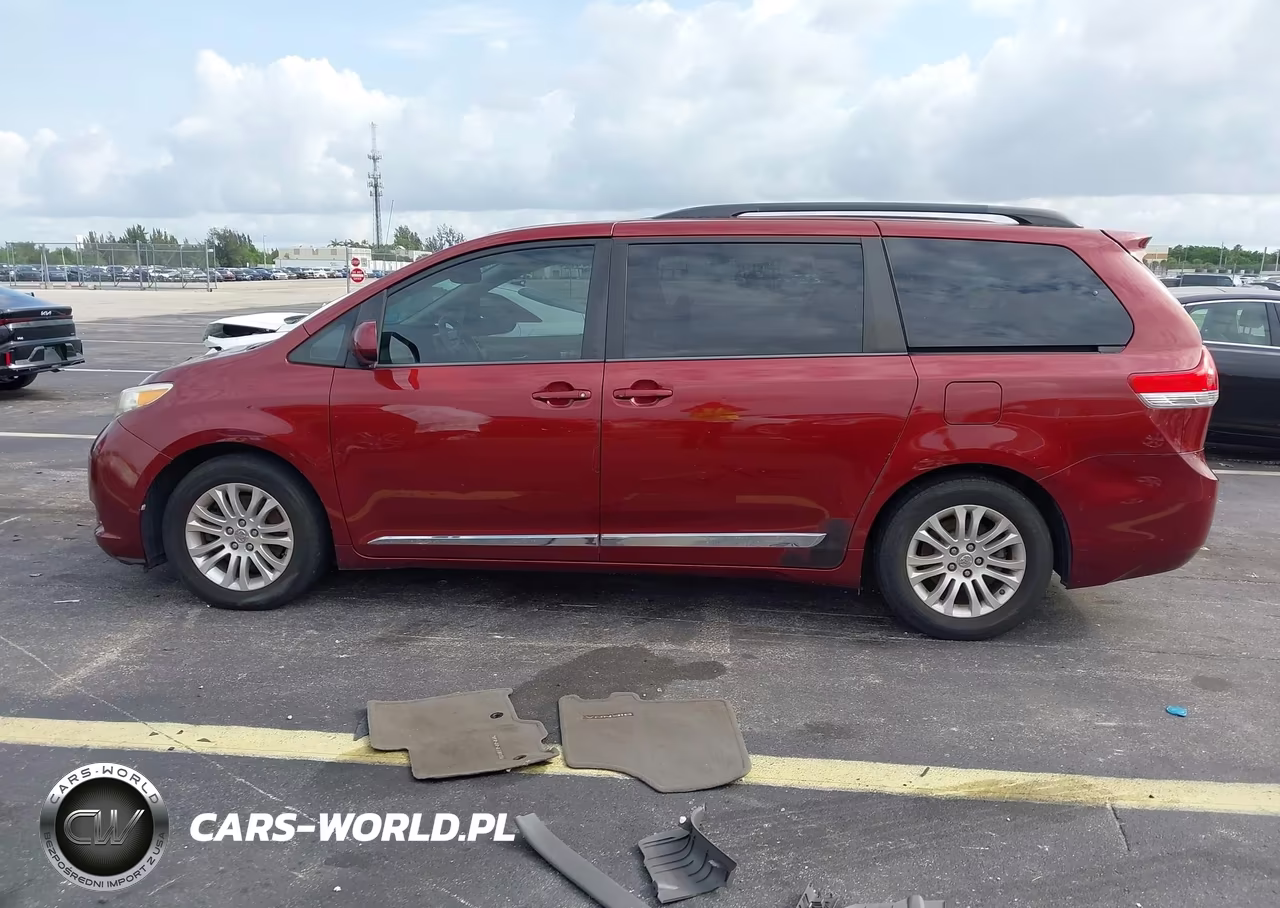 2013 Toyota Sienna Xle V6 8 Passenger VIN:5TDYK3DC8DS377259 - 15