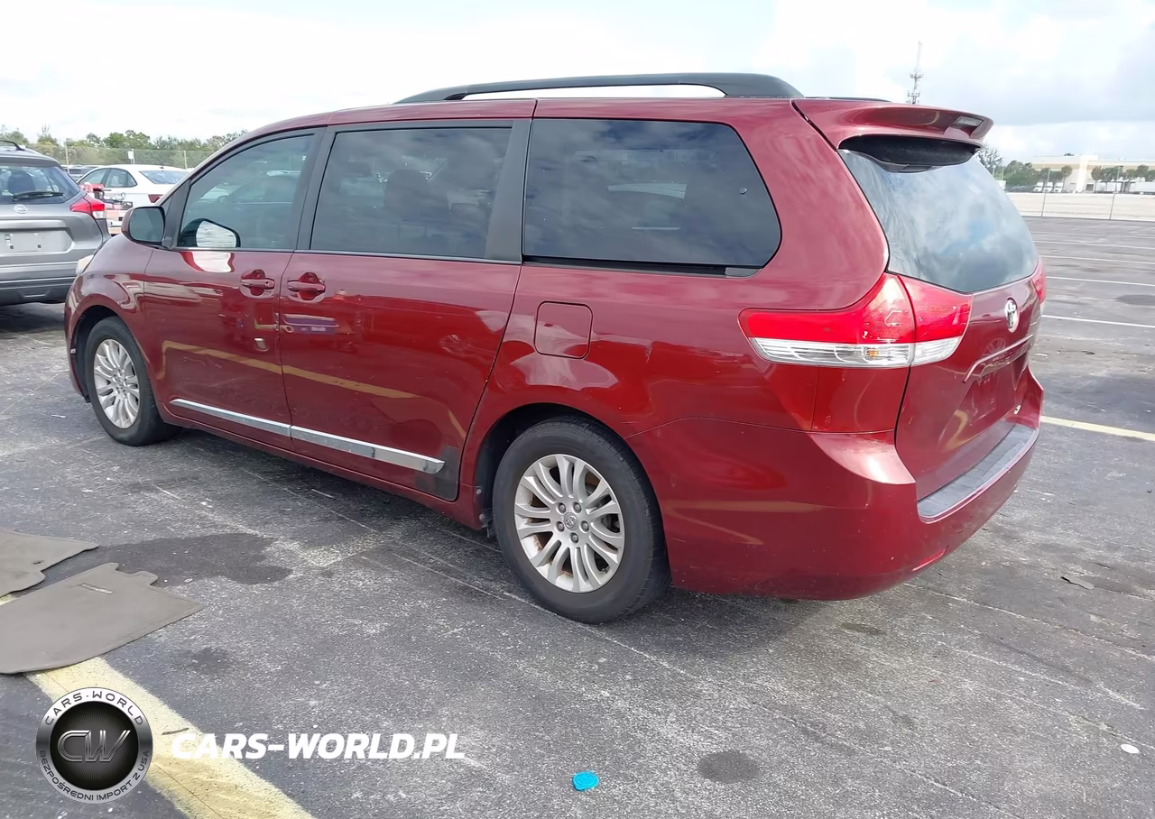 2013 Toyota Sienna Xle V6 8 Passenger VIN:5TDYK3DC8DS377259 - 3