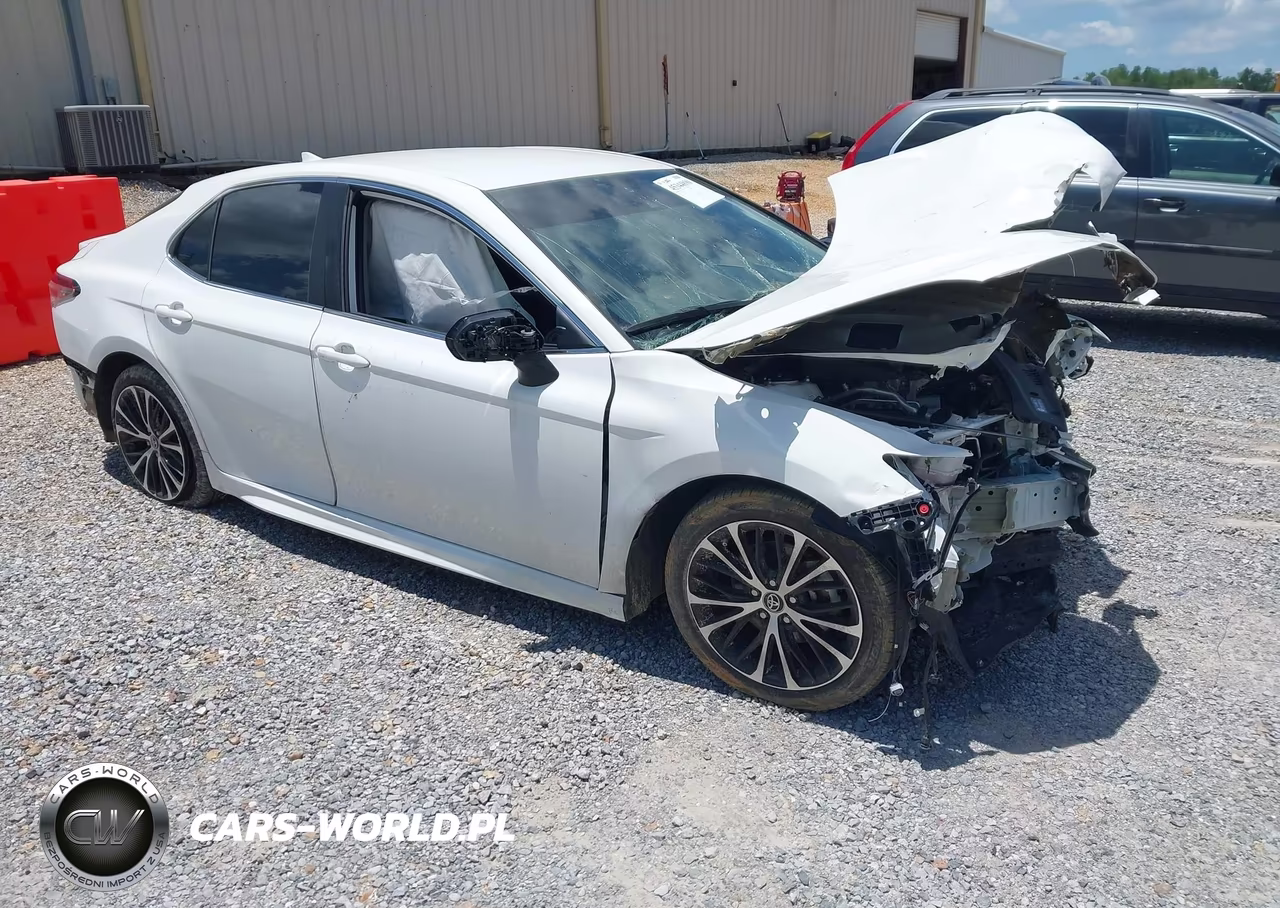 2020 Toyota Camry Se – zdjęcie 1 z 18
