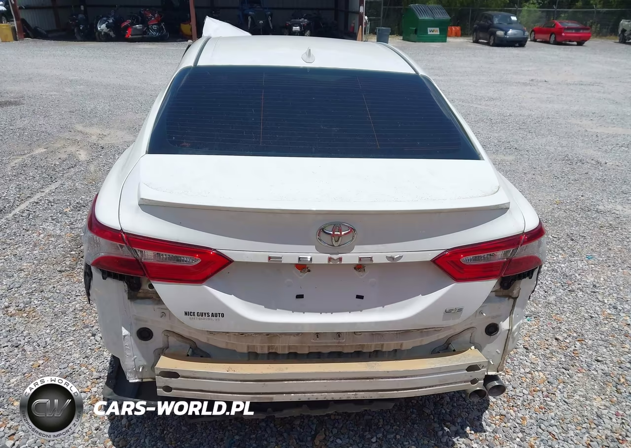 2020 Toyota Camry Se VIN:4T1G11AKXLU912354 - 17