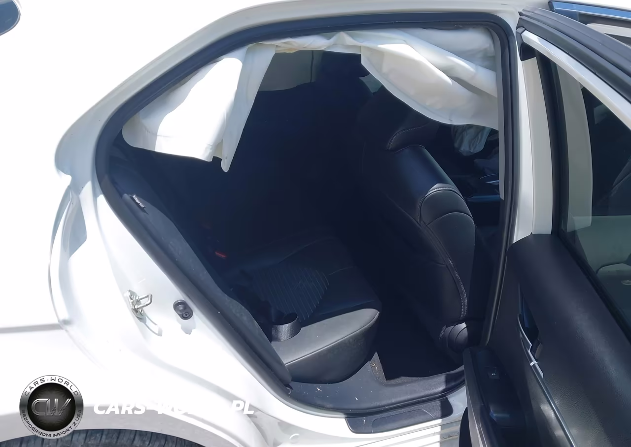 2020 Toyota Camry Se VIN:4T1G11AKXLU912354 - 8
