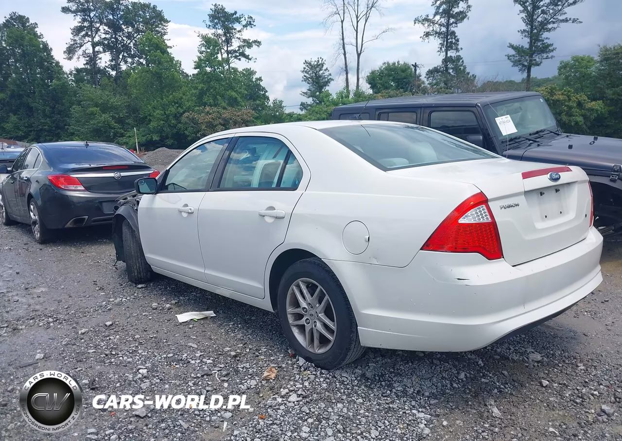 2011 Ford Fusion S VIN:3FAHP0GA3BR249740 - 14
