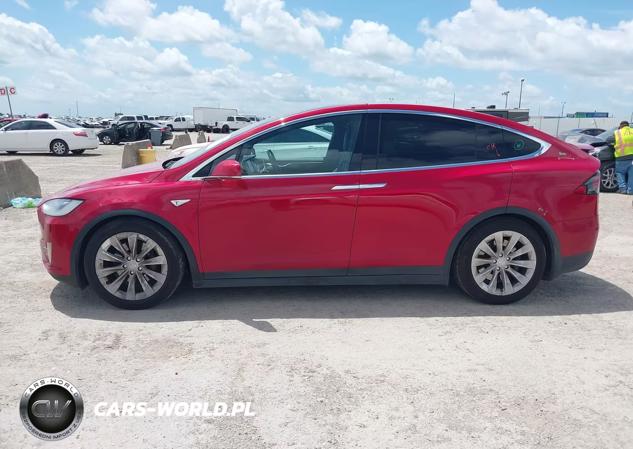 2016 Tesla Model X 60D-70D-75D-90D-P100D VIN:5YJXCBE24GF006312 - 14