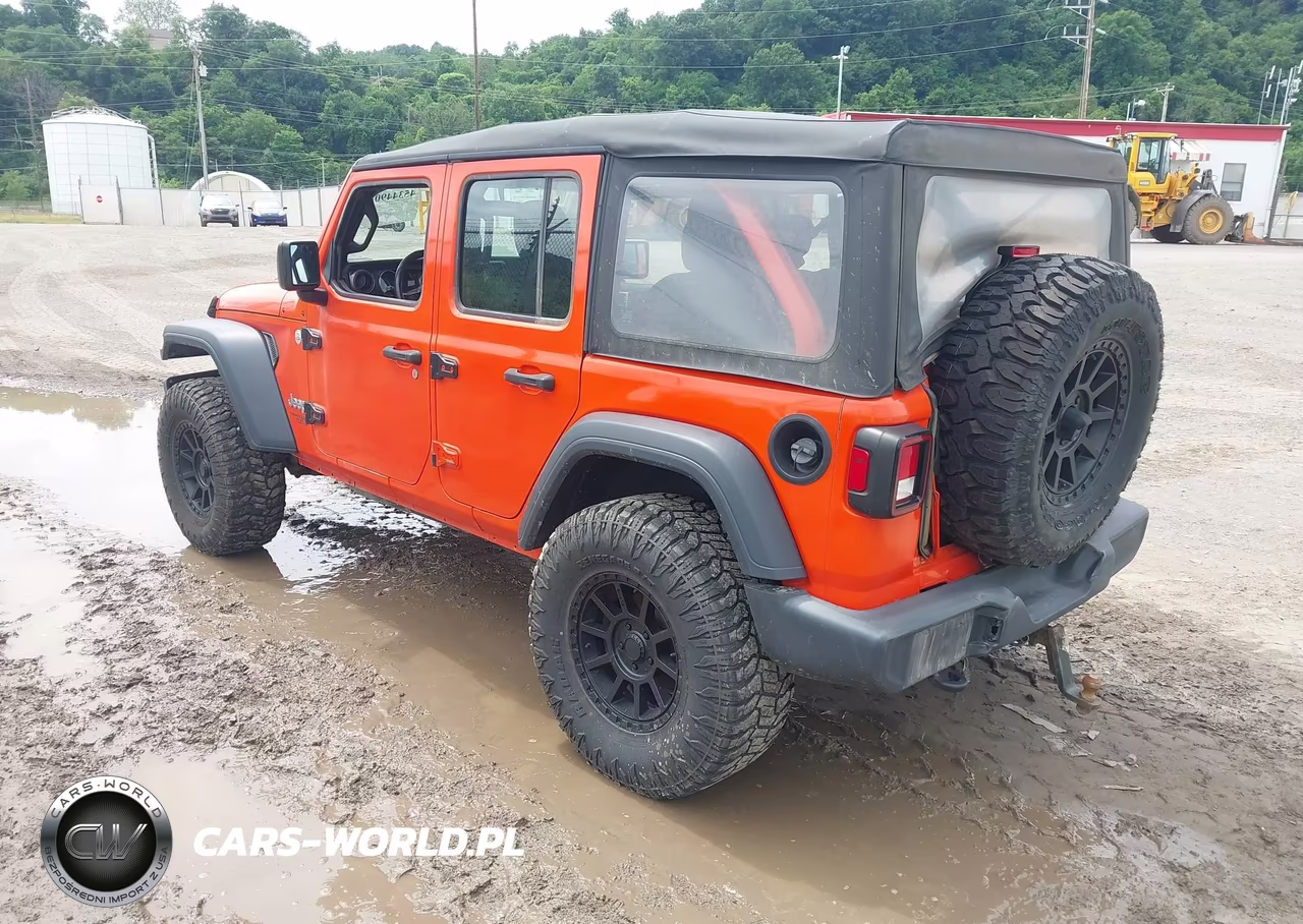 2019 Jeep Wrangler Unlimited Sport 4X4 VIN:1C4HJXDG1KW537007 - 3