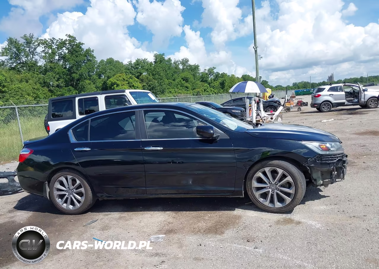 2013 Honda Accord Sport VIN:1HGCR2F5XDA077333 - 14