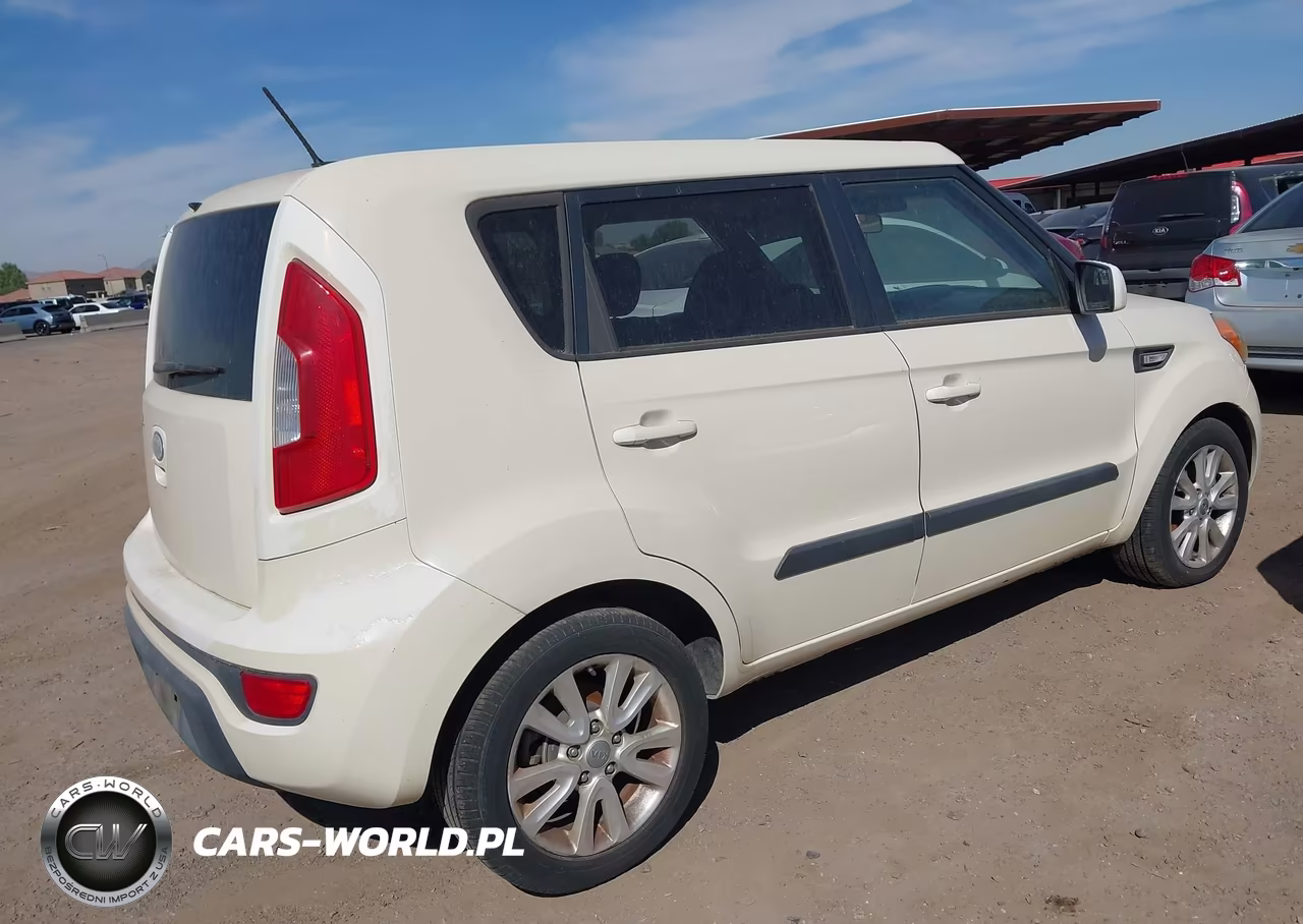2013 Kia Soul VIN:KNDJT2A58D7757548 - 4