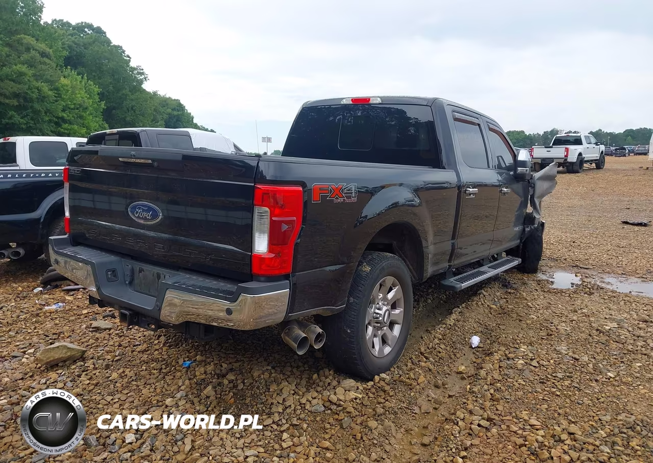 2017 Ford F-250 Lariat VIN:1FT7W2BT7HEF05645 - 4