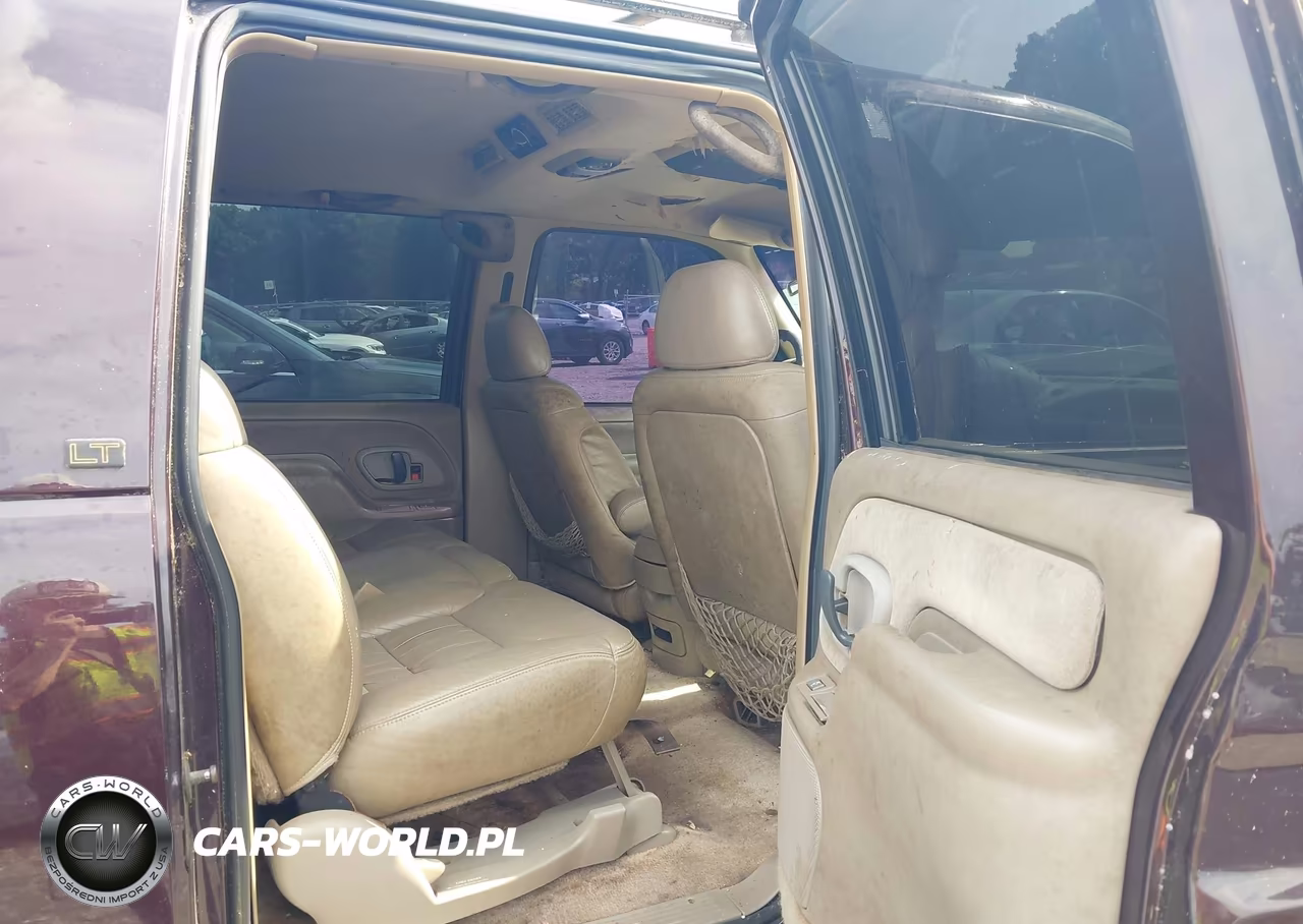 1996 Chevrolet Suburban K1500 VIN:3GNFK16R5TG137216 - 8