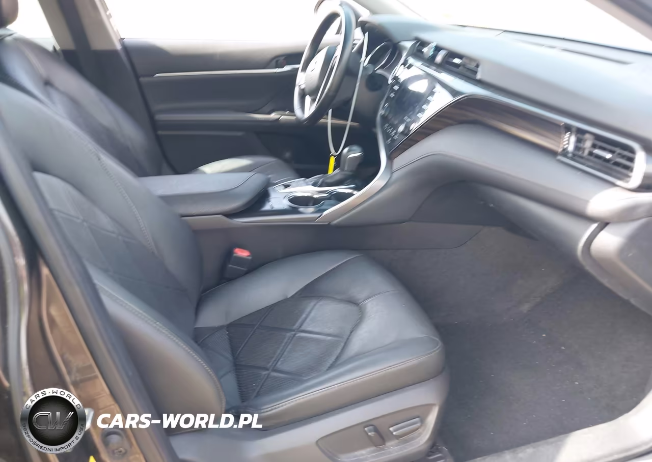 2019 Toyota Camry Xle VIN:4T1B11HK1KU725759 - 5