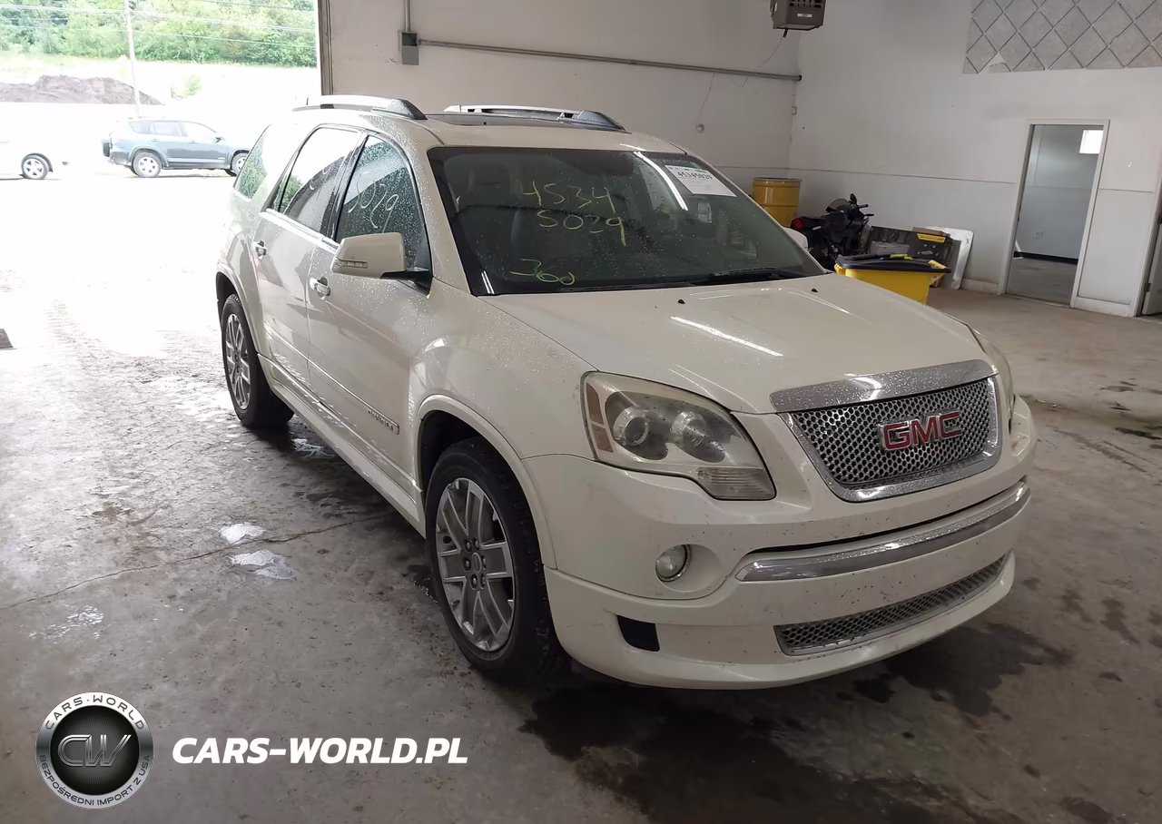 2011 GMC Acadia Denali