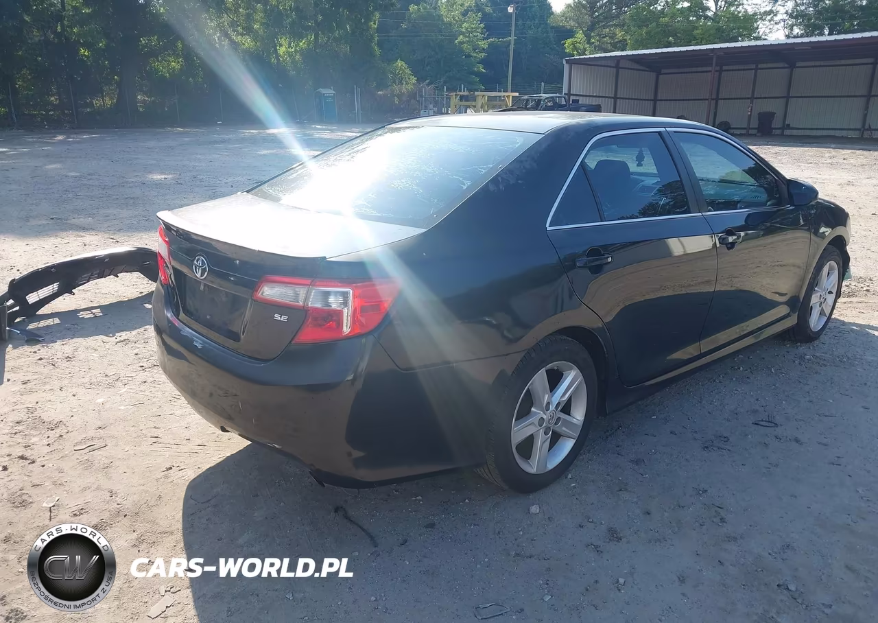2013 Toyota Camry Se VIN:4T1BF1FK0DU712640 - 4
