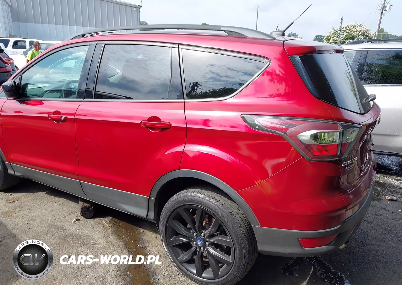 2017 Ford Escape Se VIN:1FMCU0GD9HUA19107 - 3
