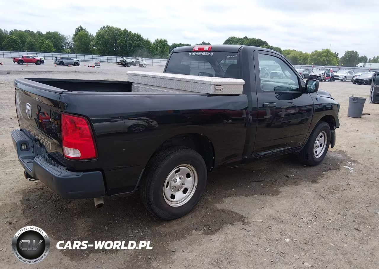 2014 Ram 1500 Tradesman VIN:3C6JR6AG2EG121745 - 4