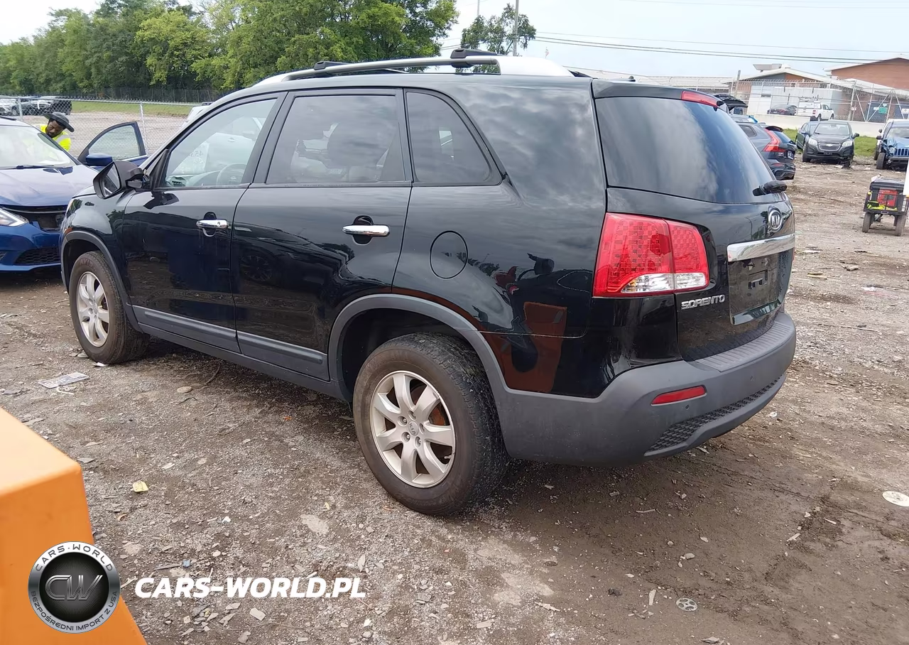 2012 Kia Sorento Lx VIN:5XYKT3A63CG230411 - 3