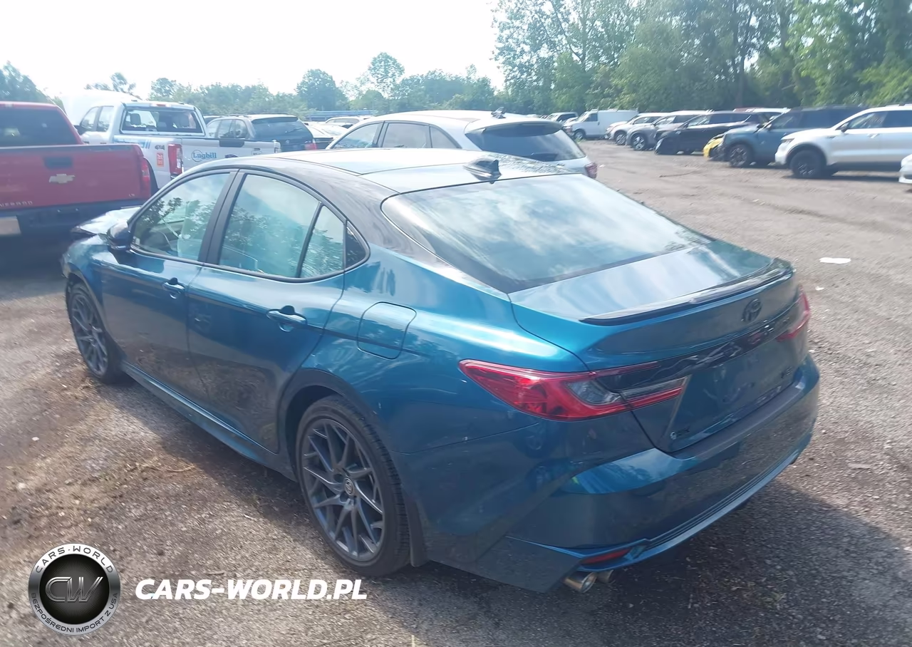 2025 Toyota Camry Xse VIN:4T1DAACK9SU073425 - 3