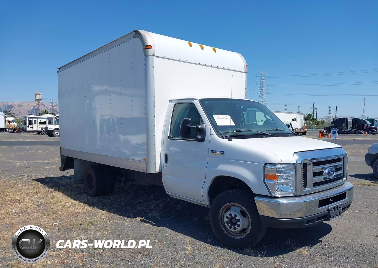 2017 Ford E-350 Cutaway
