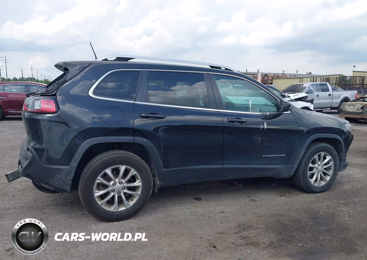2019 Jeep Cherokee Latitude 4X4 VIN:1C4PJMCB5KD351479 - 13