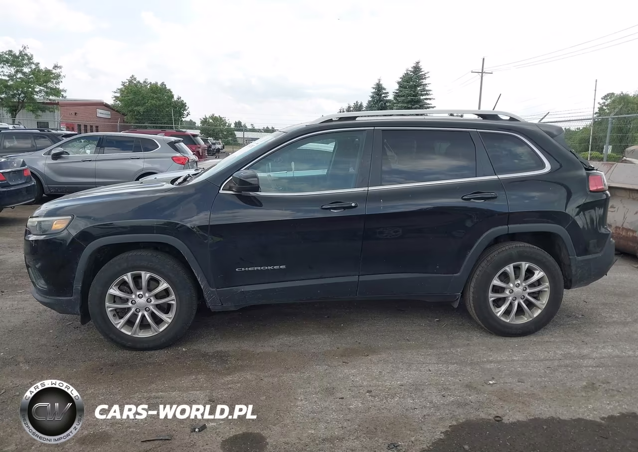 2019 Jeep Cherokee Latitude 4X4 VIN:1C4PJMCB5KD351479 - 14