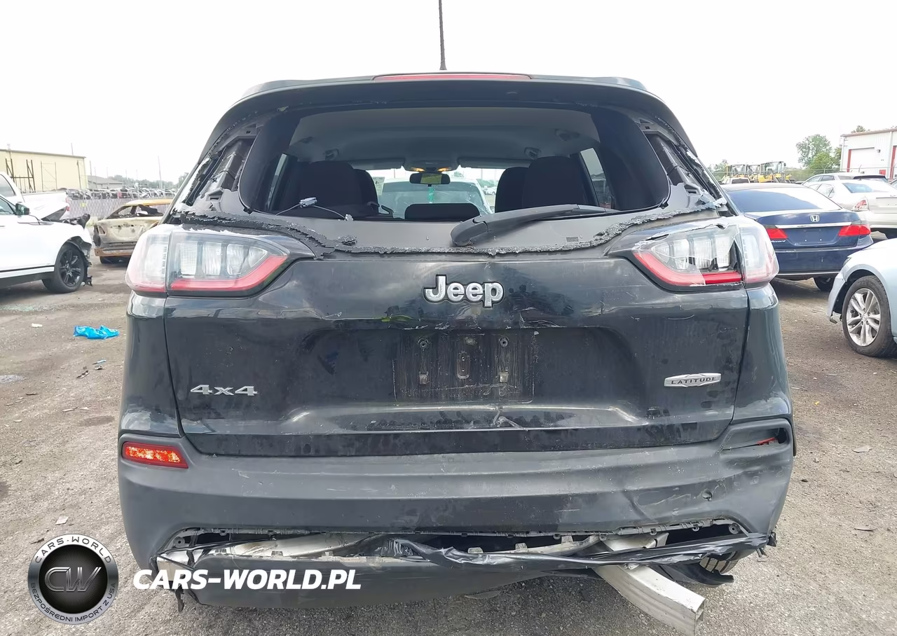 2019 Jeep Cherokee Latitude 4X4 VIN:1C4PJMCB5KD351479 - 16