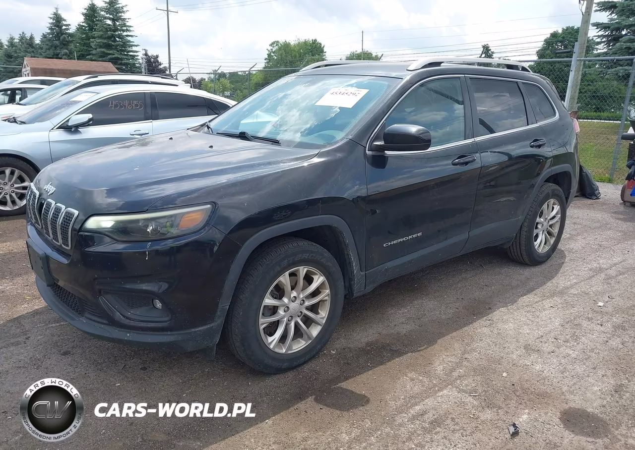 2019 Jeep Cherokee Latitude 4X4 VIN:1C4PJMCB5KD351479 - 2