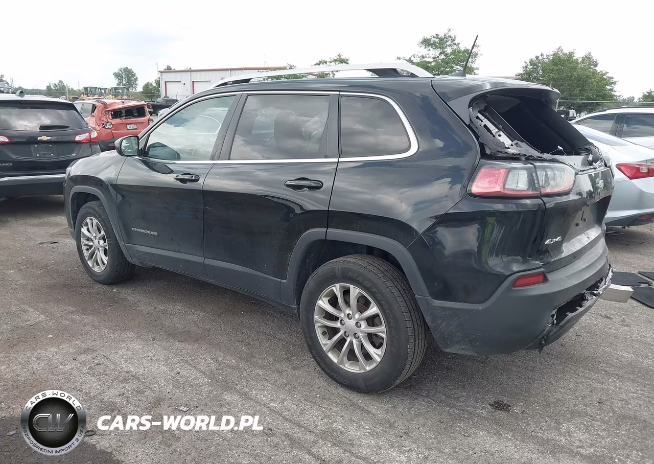 2019 Jeep Cherokee Latitude 4X4 VIN:1C4PJMCB5KD351479 - 3