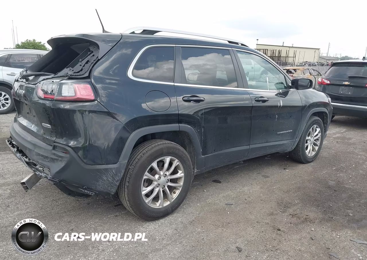 2019 Jeep Cherokee Latitude 4X4 VIN:1C4PJMCB5KD351479 - 4