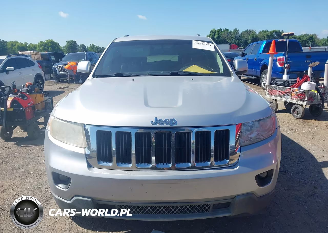2011 Jeep Grand Cherokee Laredo VIN:1J4RR4GG1BC546101 - 12