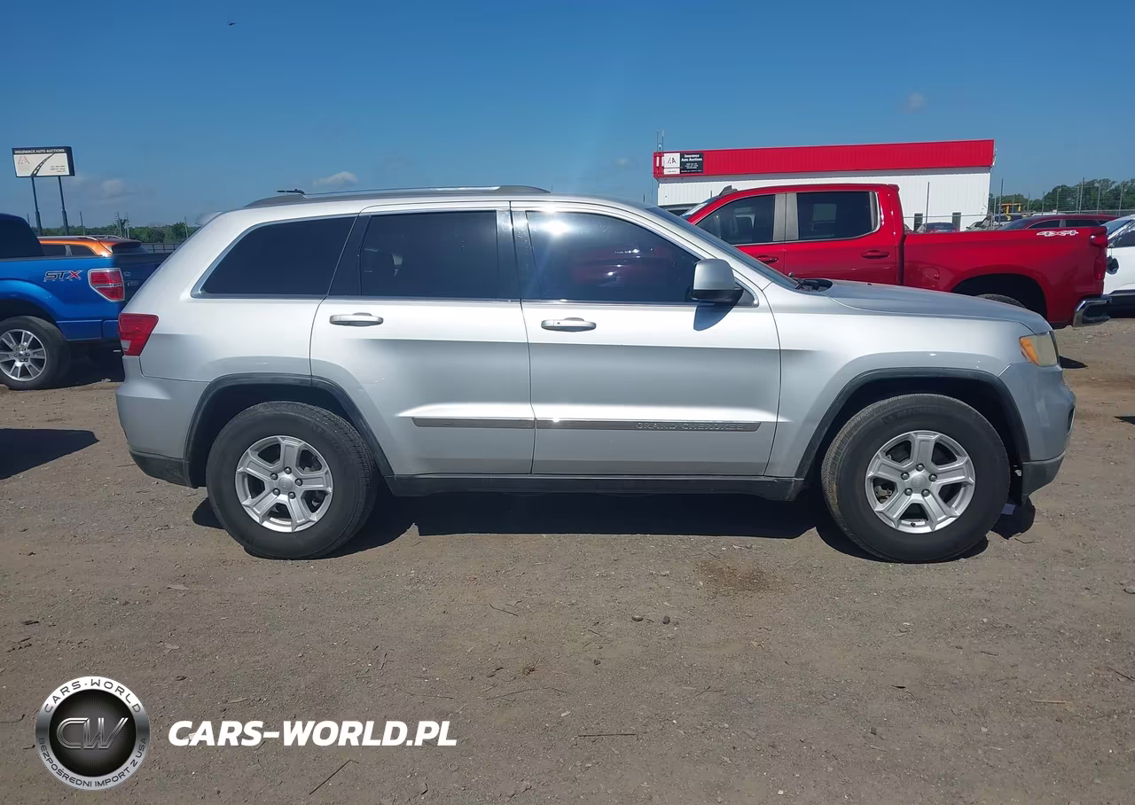 2011 Jeep Grand Cherokee Laredo VIN:1J4RR4GG1BC546101 - 13