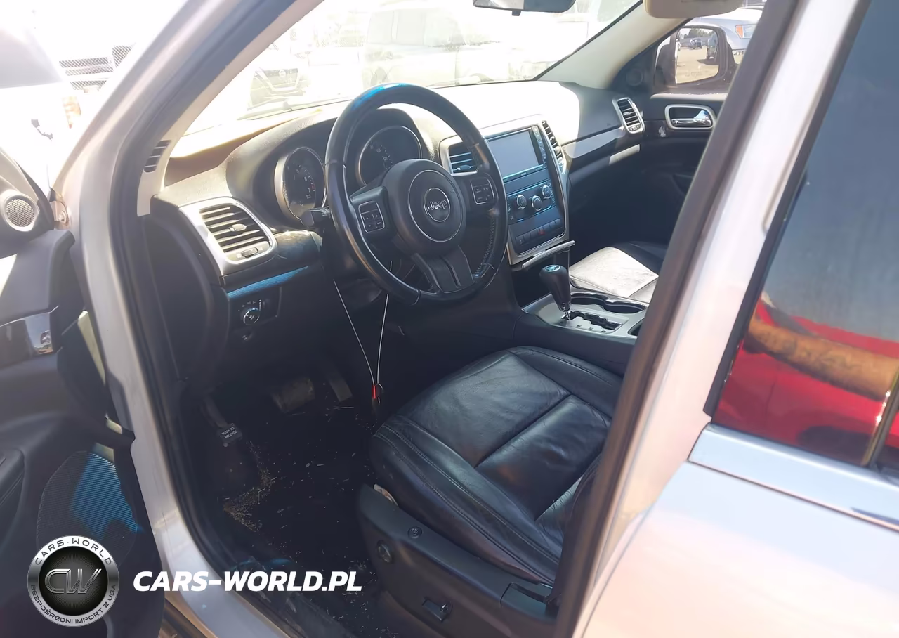 2011 Jeep Grand Cherokee Laredo VIN:1J4RR4GG1BC546101 - 18
