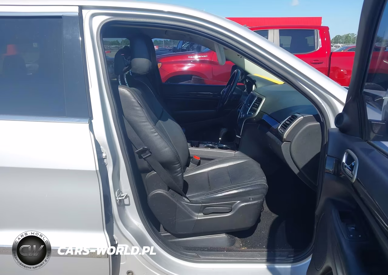 2011 Jeep Grand Cherokee Laredo VIN:1J4RR4GG1BC546101 - 5