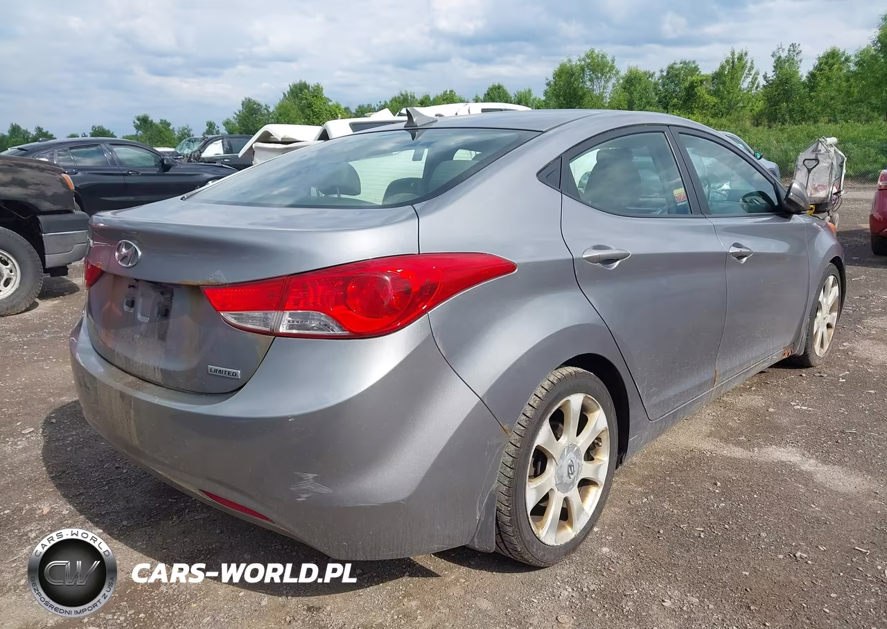 2013 Hyundai Elantra Limited VIN:KMHDH4AE6DU620227 - 4