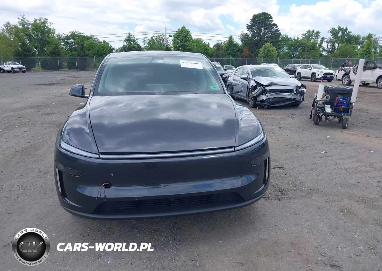 2026 Tesla Model Y Premium Rear-Wheel Drive-Rear-Wheel Drive VIN:7SAYGDED2TF396037 - 11