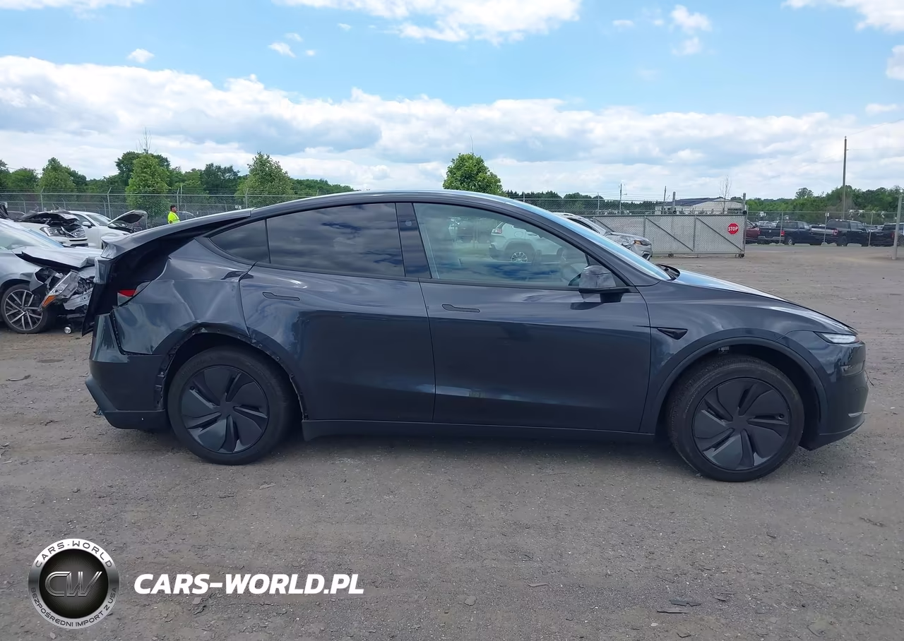 2026 Tesla Model Y Premium Rear-Wheel Drive-Rear-Wheel Drive VIN:7SAYGDED2TF396037 - 12