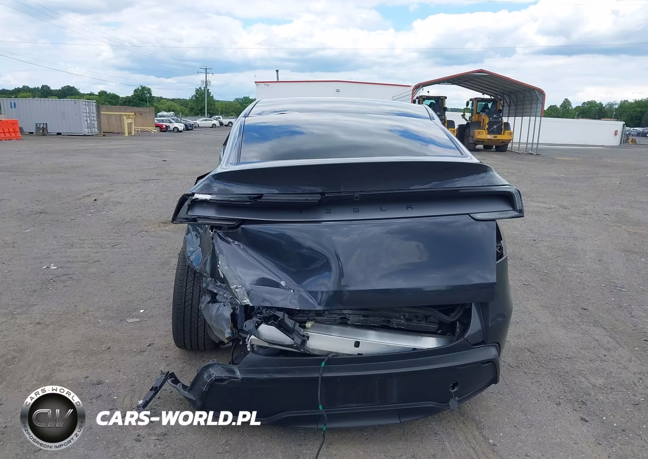 2026 Tesla Model Y Premium Rear-Wheel Drive-Rear-Wheel Drive VIN:7SAYGDED2TF396037 - 15