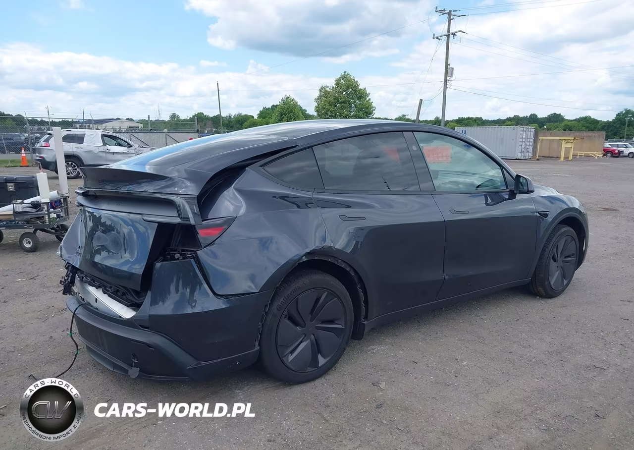 2026 Tesla Model Y Premium Rear-Wheel Drive-Rear-Wheel Drive VIN:7SAYGDED2TF396037 - 4