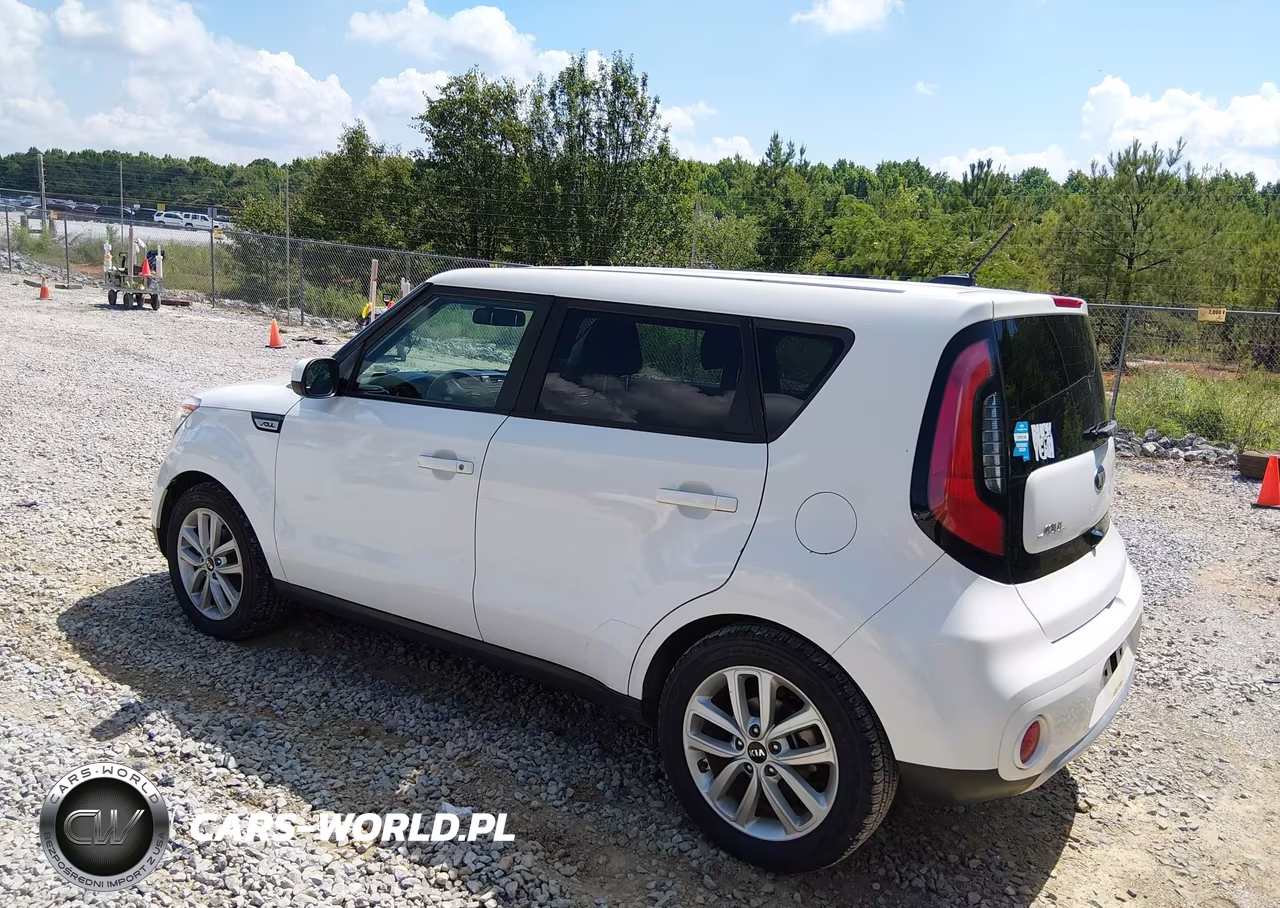 2018 Kia Soul + VIN:KNDJP3A52J7902606 - 3