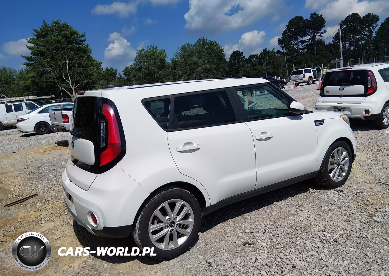 2018 Kia Soul + VIN:KNDJP3A52J7902606 - 4